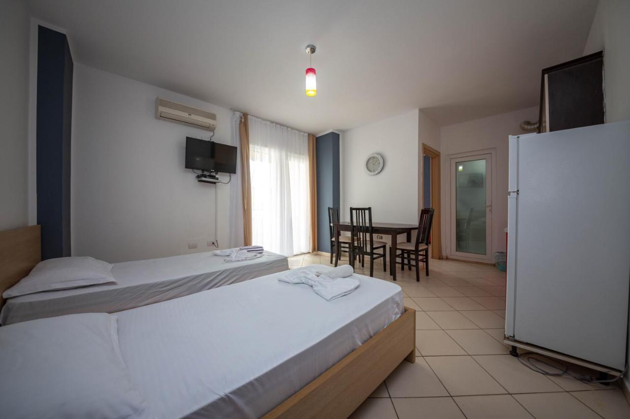 Hotel Vera Kryemëdhej 外观 照片