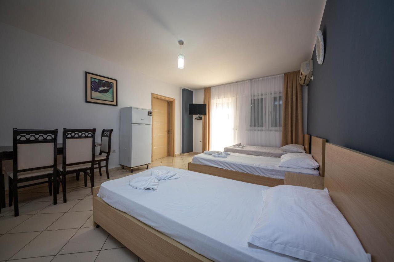 Hotel Vera Kryemëdhej 外观 照片